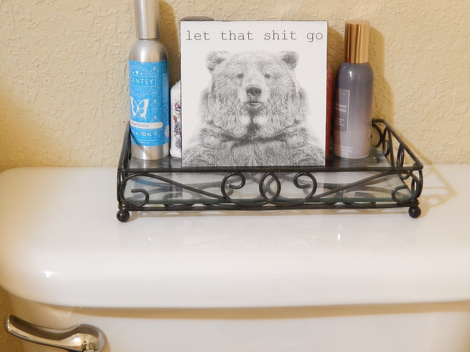 Let That-Shit Go Bear Funny Toilet Bathroom Sign Shelf Sitter Wall Art 5 x 5″