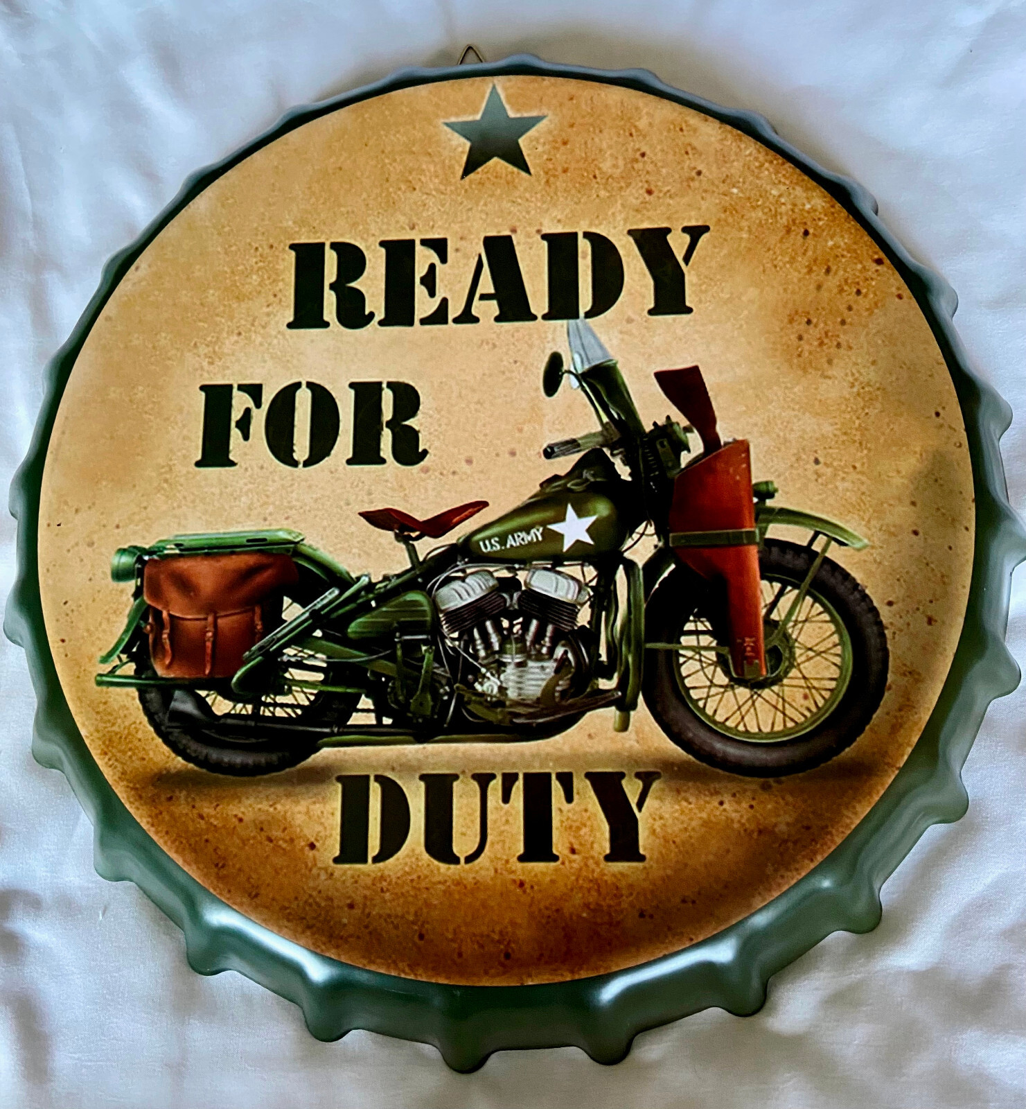 METAL BOTTLE CAP WALL ART: MOTORCYCLE 14″ CIRCULAR RESIN PAINT-1 lb-W/HOOK