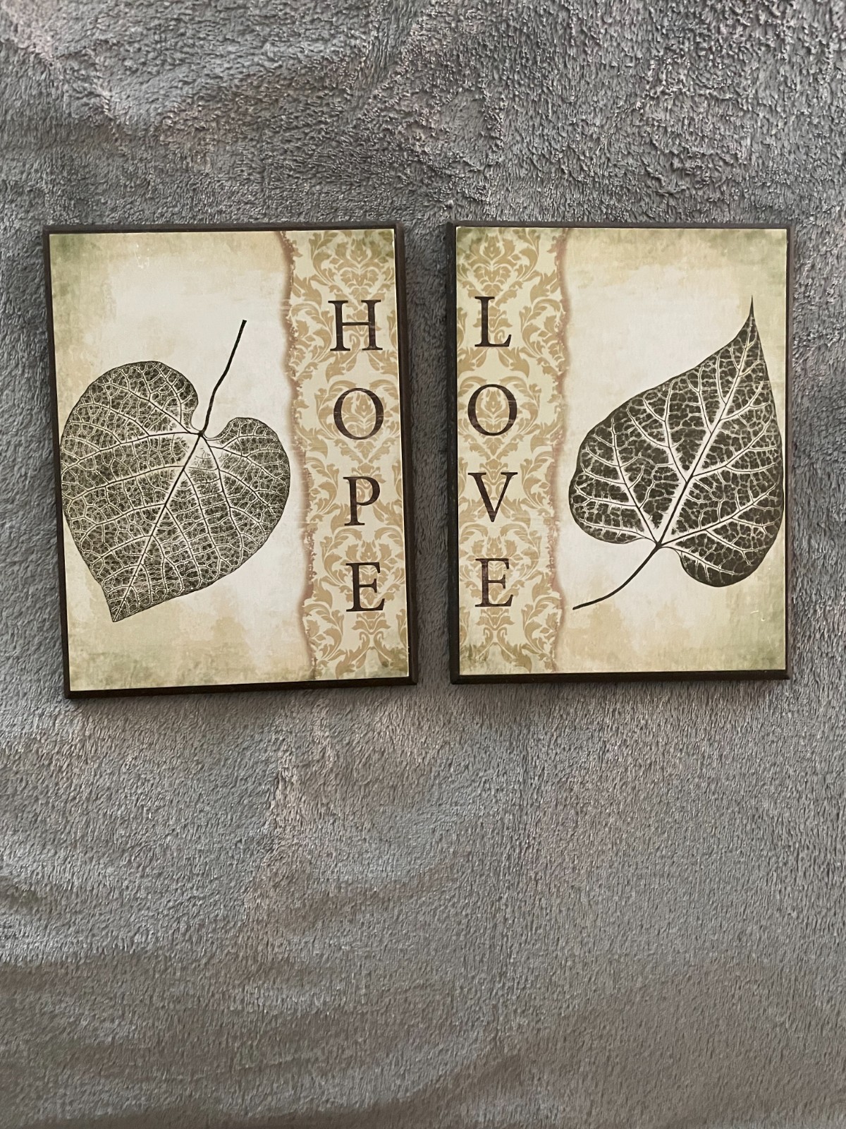 Hope & Love Wall Plaques_New_8 inches Tall